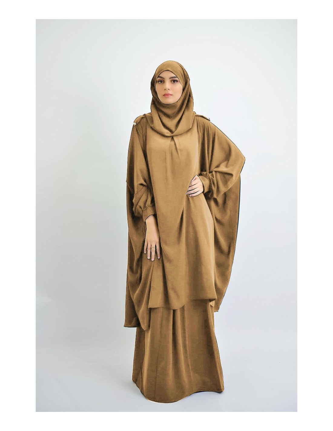 Conjunto de túnica con hiyab + falda integrada