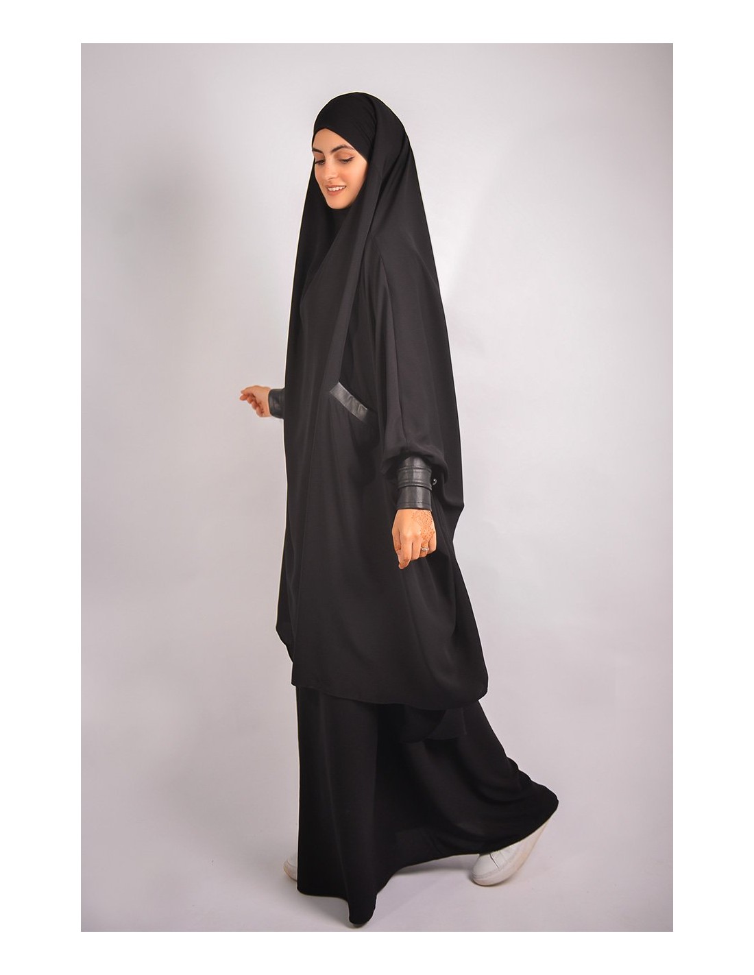 Jilbab Ganz schwarzes Leder