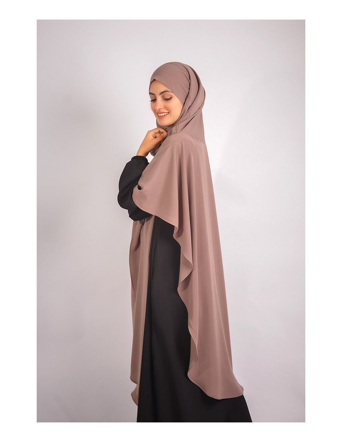 Langer Khimar Hijab integriert
