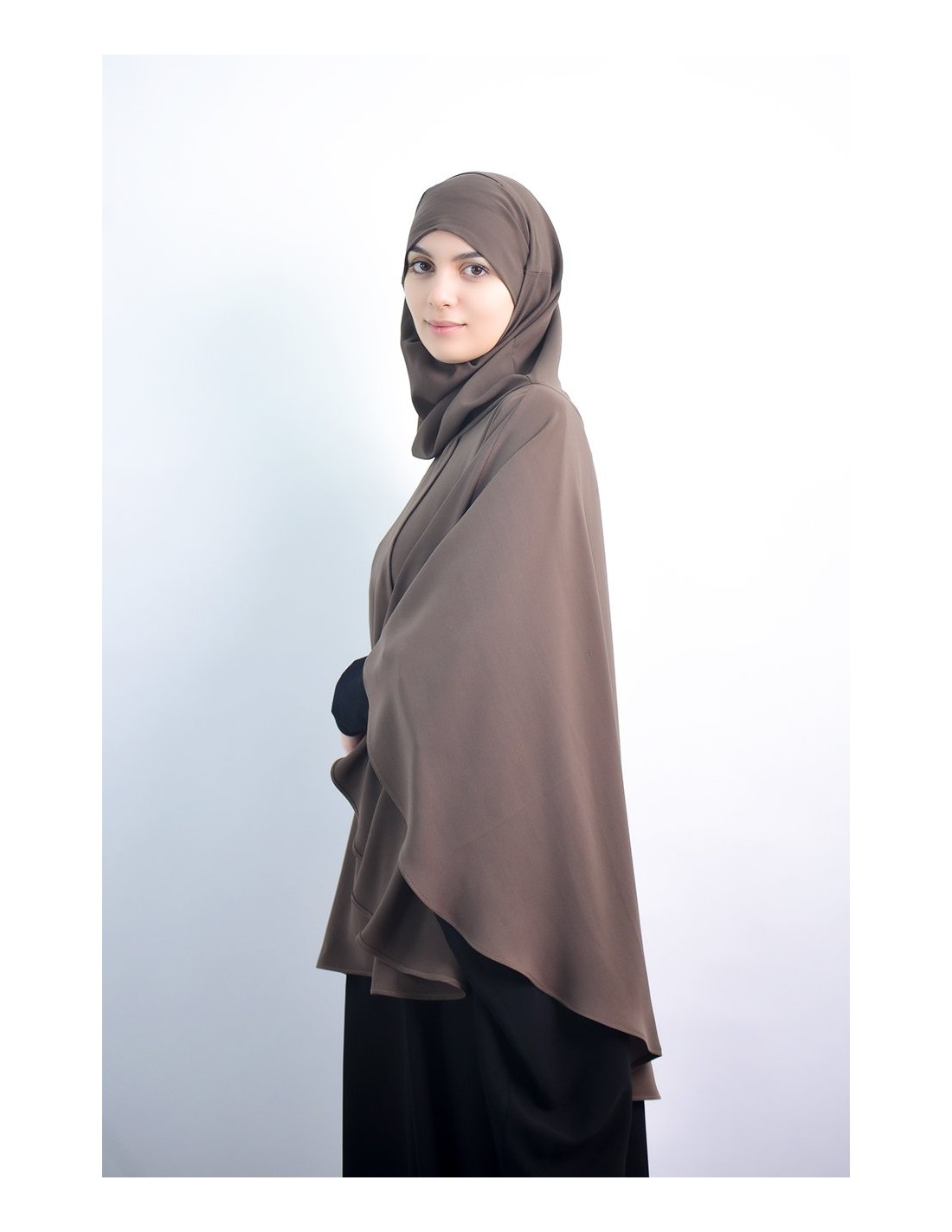 Capa con hiyab integrado