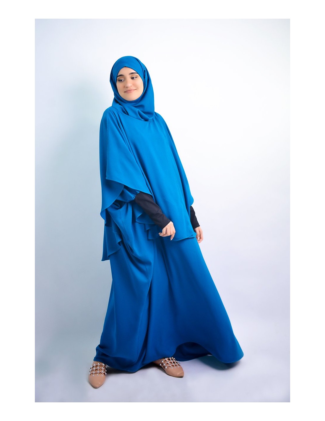 Capa con hiyab integrado
