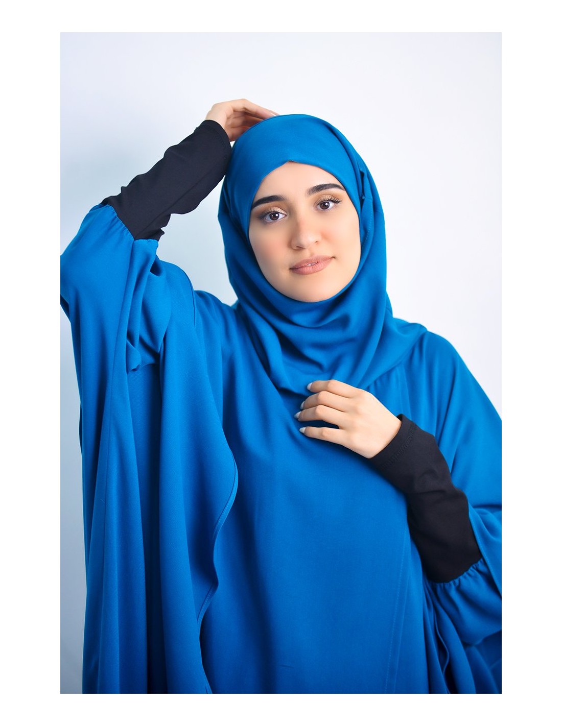 Capa con hiyab integrado