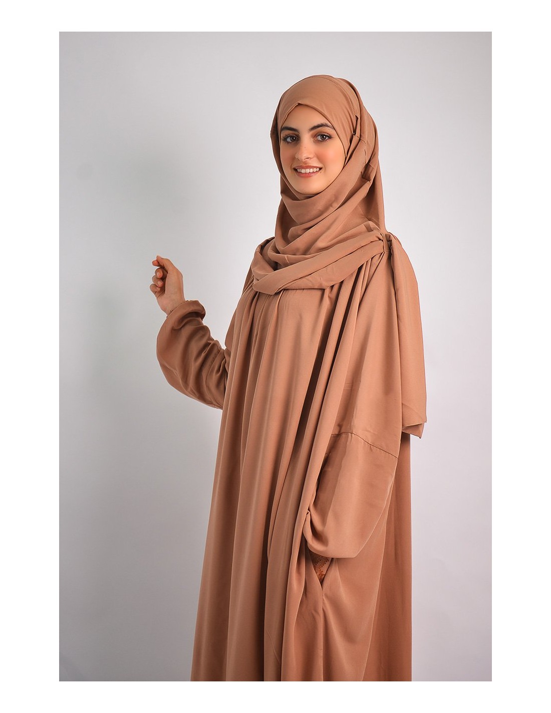 Abaya Jilbab Ajman con bufanda