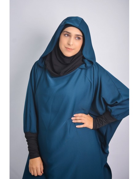 Túnica joven: hiyab y capucha incorporada
