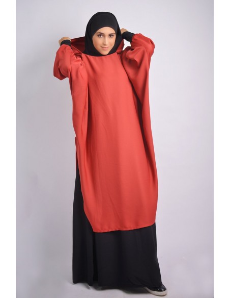 Túnica joven: hiyab y capucha incorporada